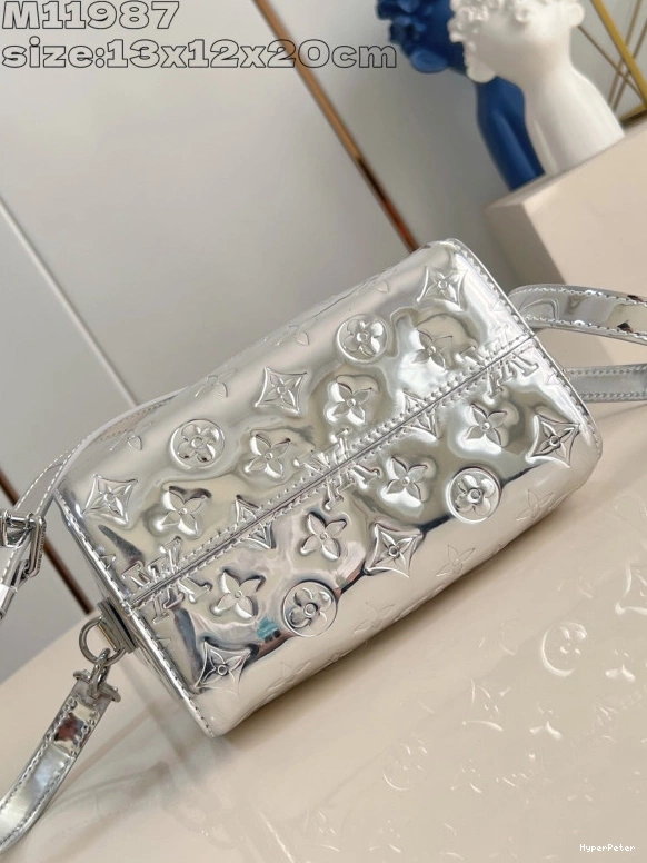 20 LOUIS VUITTON BANDOULIÈRE SPEEDY 0801